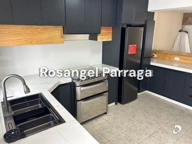 Townhouse en Flor Amarillo, Valencia – 4