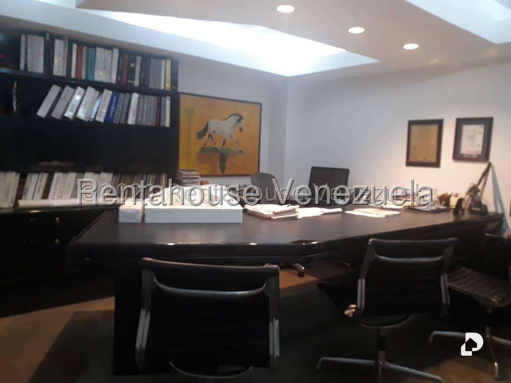 Edificio en La Urbina, Caracas – 8