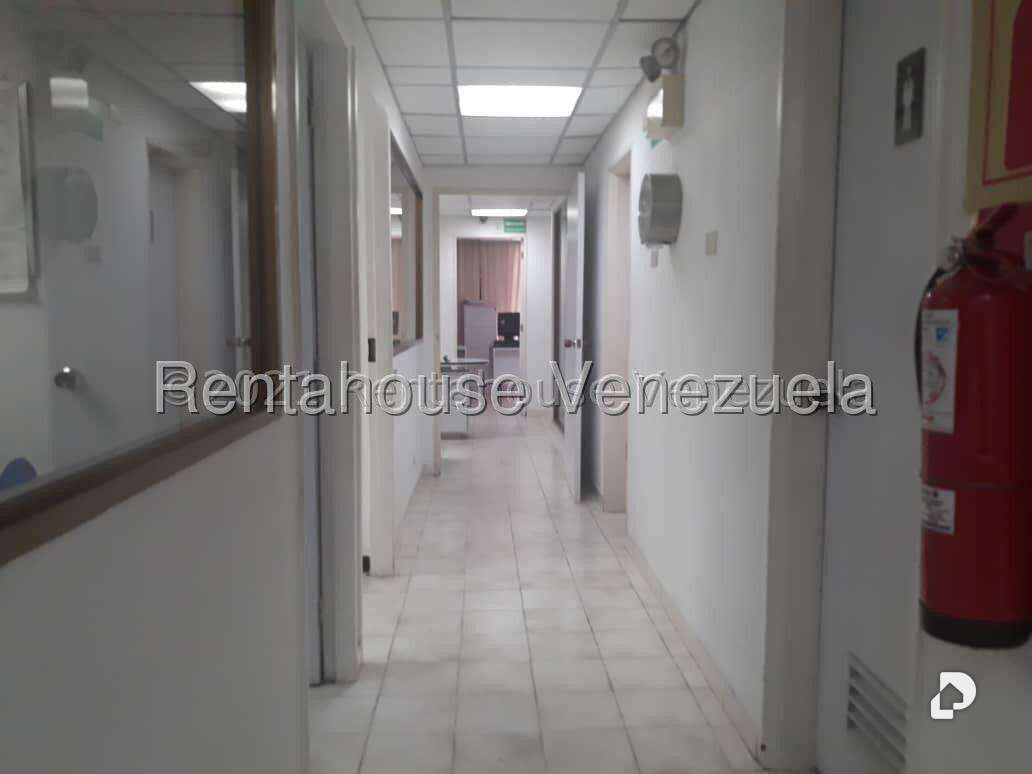 Edificio en La Urbina, Caracas – 7