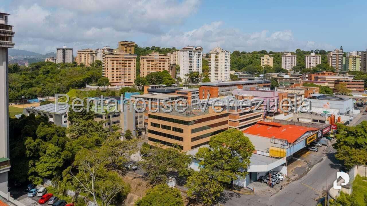 Edificio en La Urbina, Caracas – 5