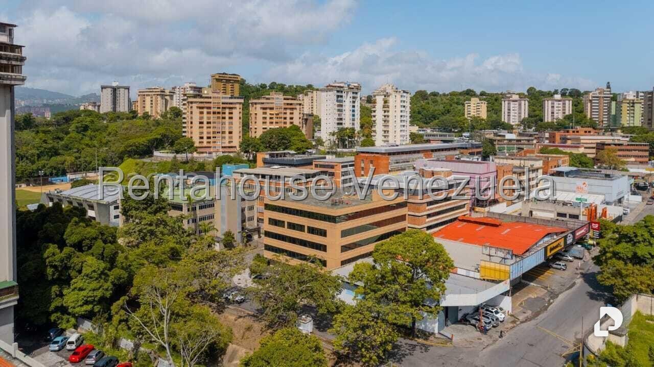 Edificio en La Urbina, Caracas – 5