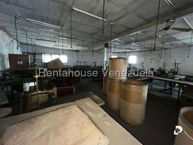 Local comercial en La Pastora, Caracas – 12