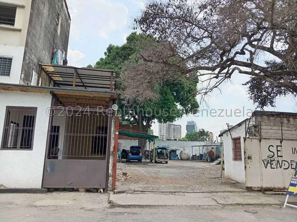 Terreno en Avenida Bolivar Norte, Valencia - 1