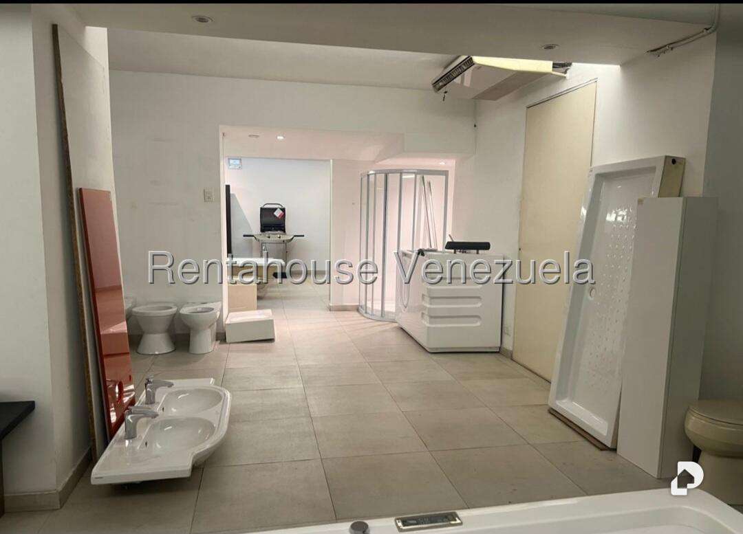 Local comercial en El Recreo, Caracas – 13