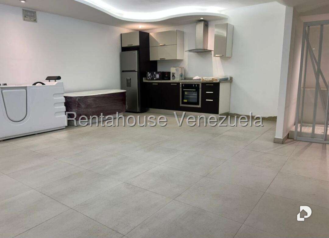 Local comercial en El Recreo, Caracas – 16