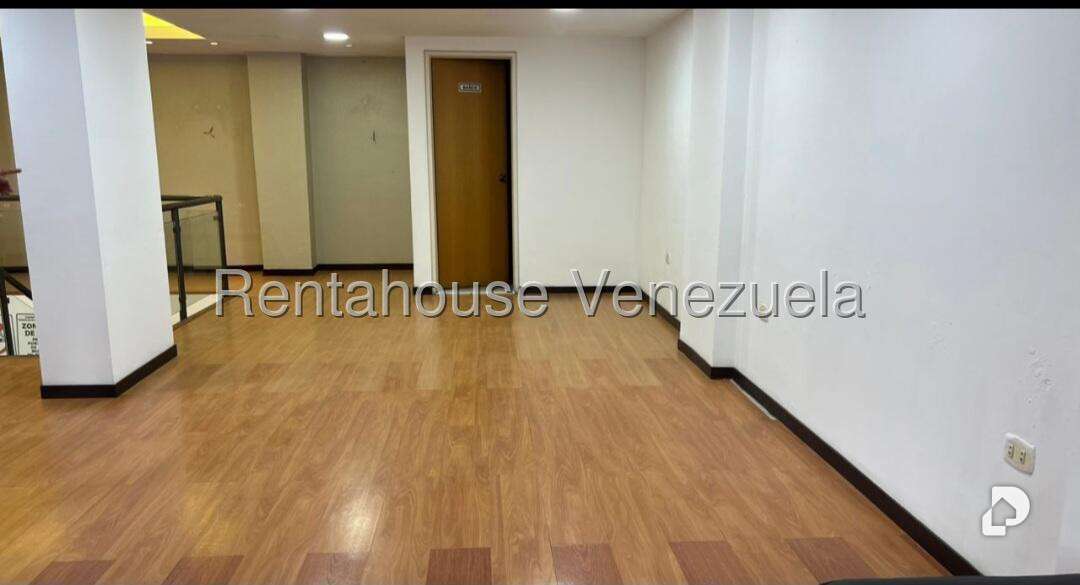 Local comercial en El Recreo, Caracas – 20