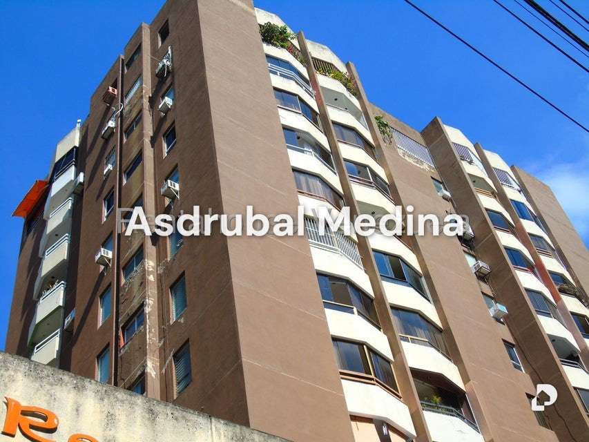 Apartamento en Los Palos Grandes, Caracas – 1
