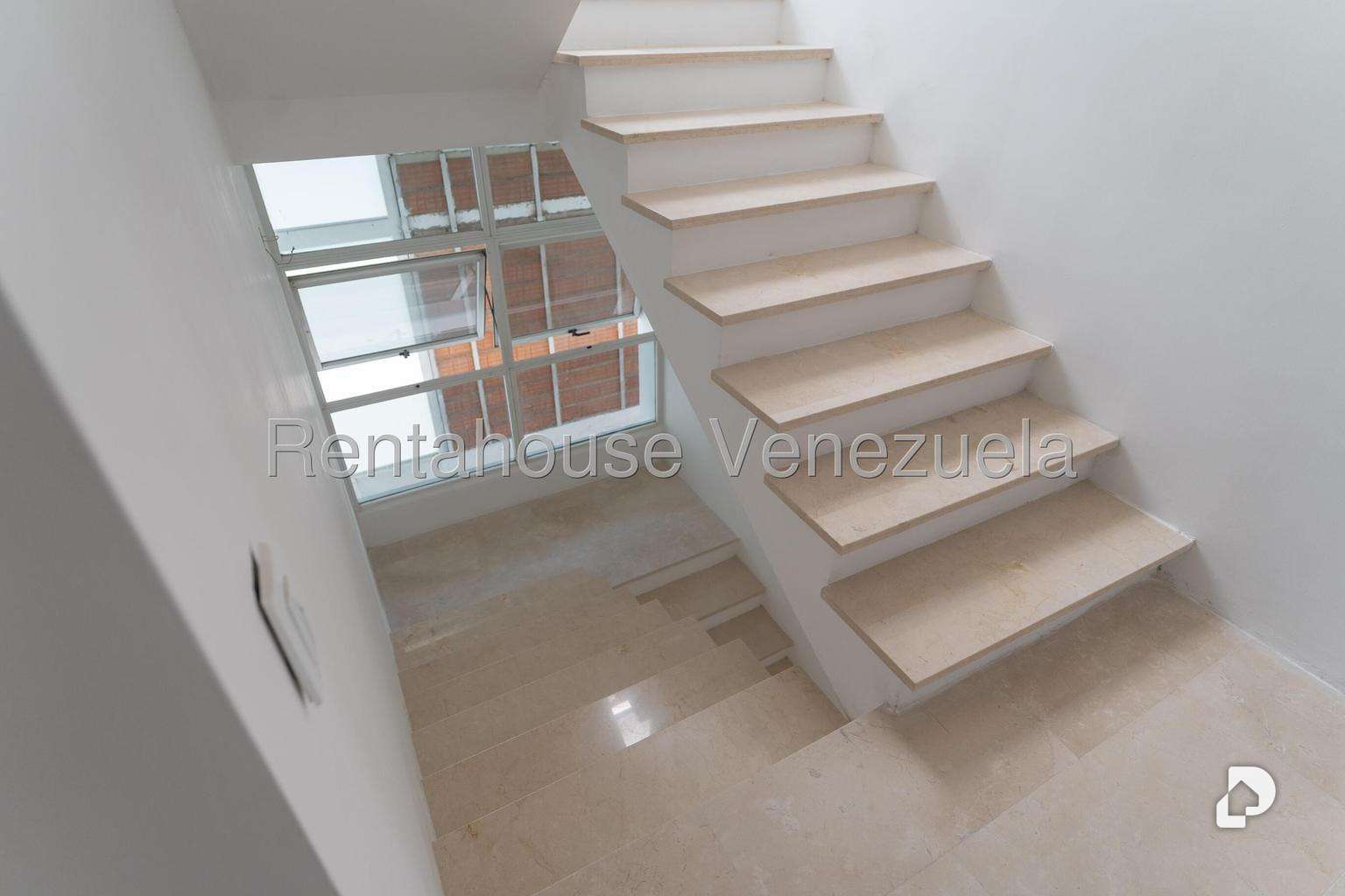 Casa en Los Naranjos (del Cafetal), Caracas – 27