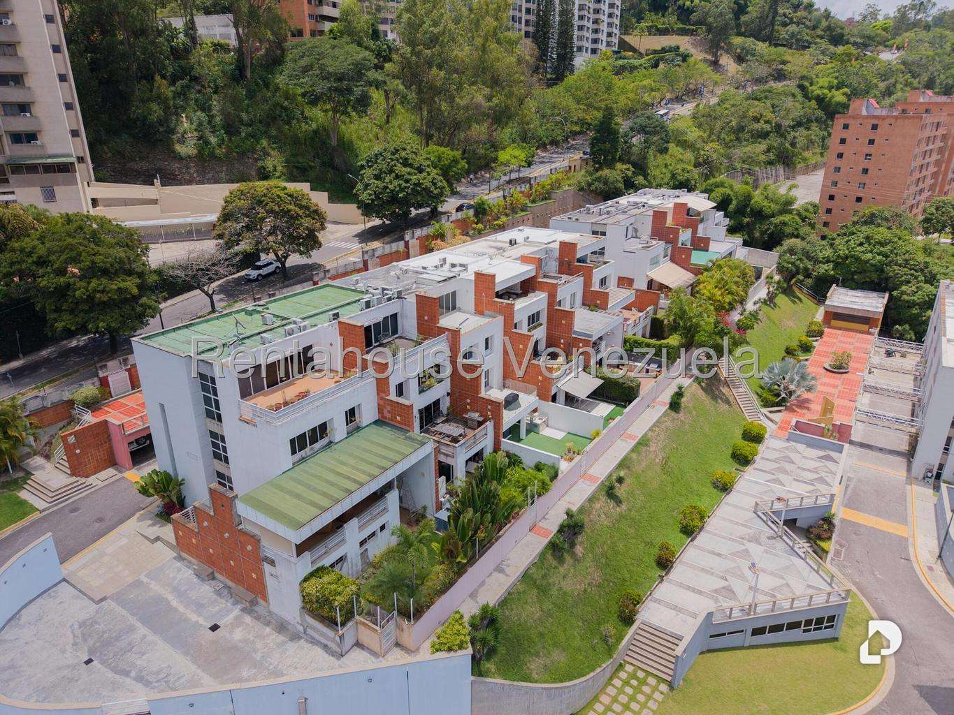 Casa en Los Naranjos (del Cafetal), Caracas – 51