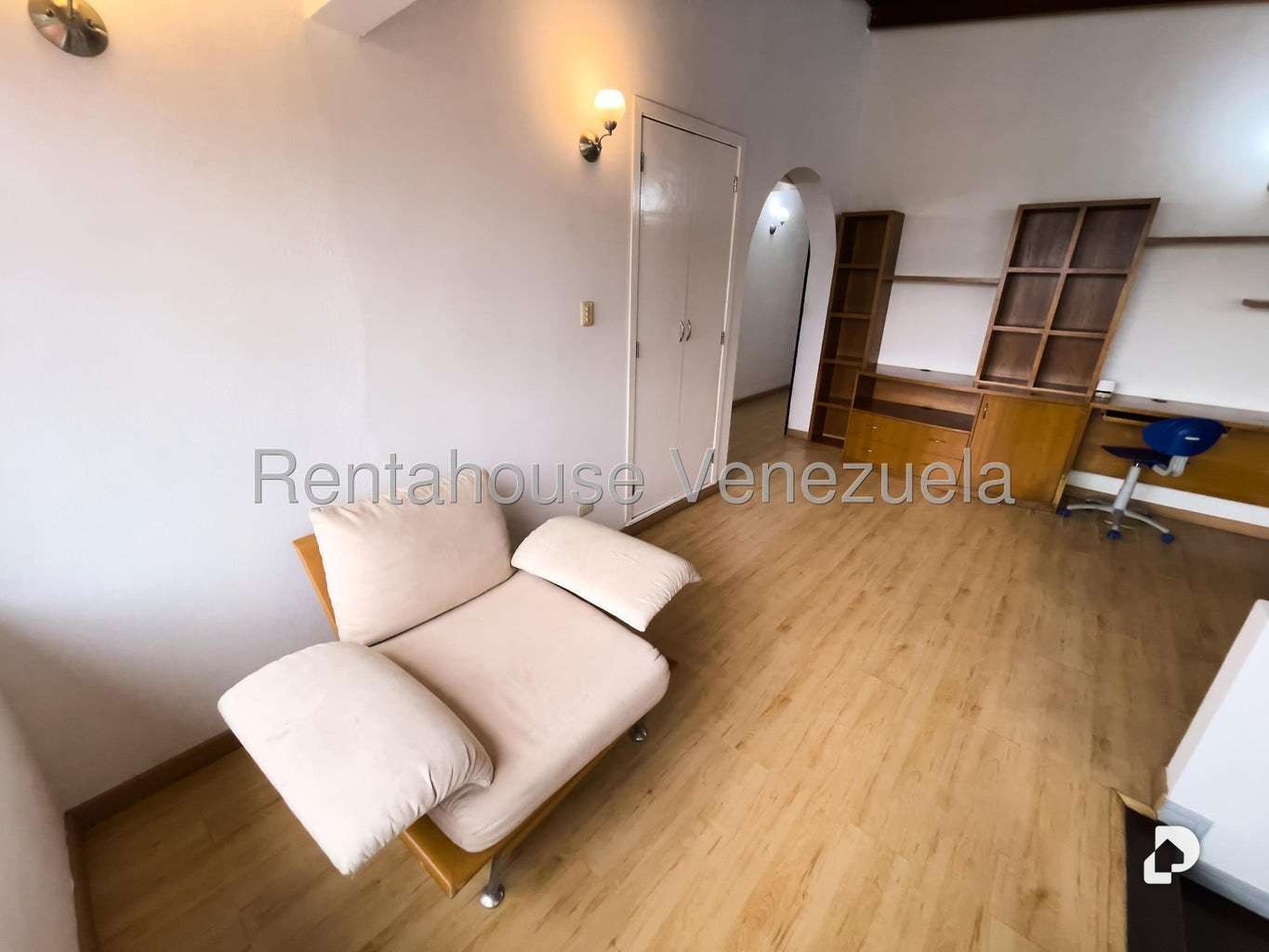 Casa en Santa Paula, Caracas – 25