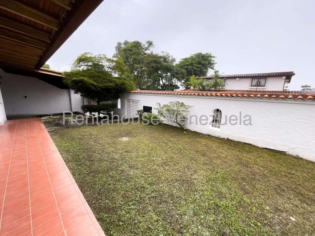Casa en Santa Paula, Caracas - 1