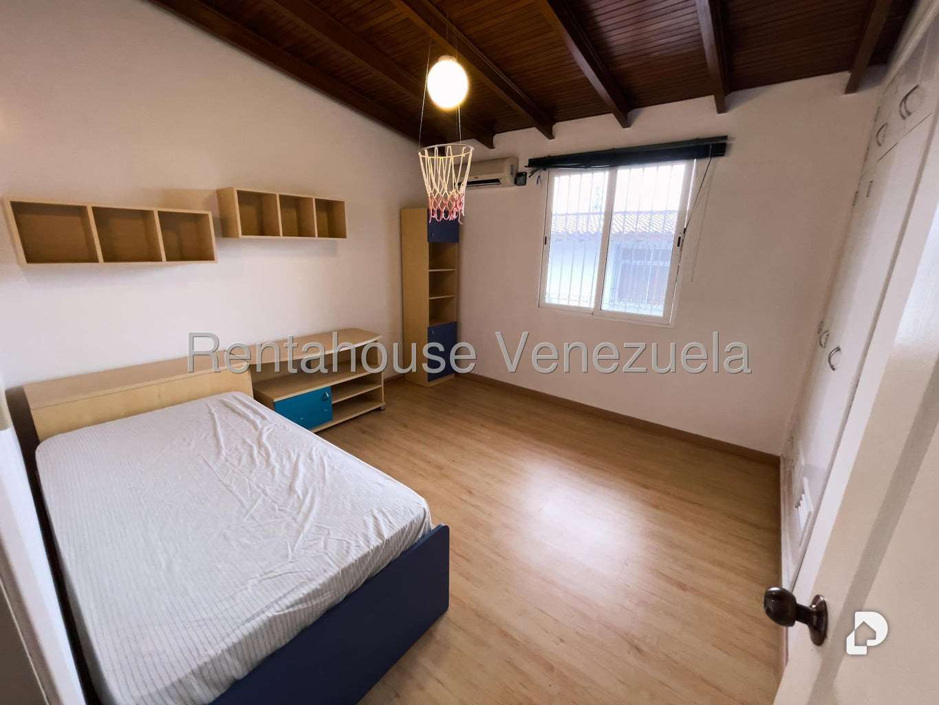 Casa en Santa Paula, Caracas – 30