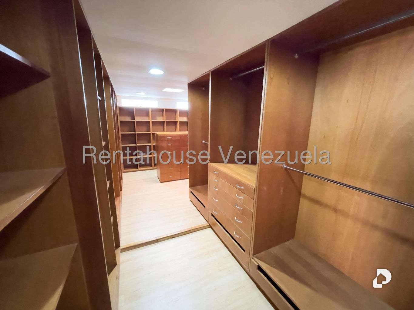 Casa en Santa Paula, Caracas – 44