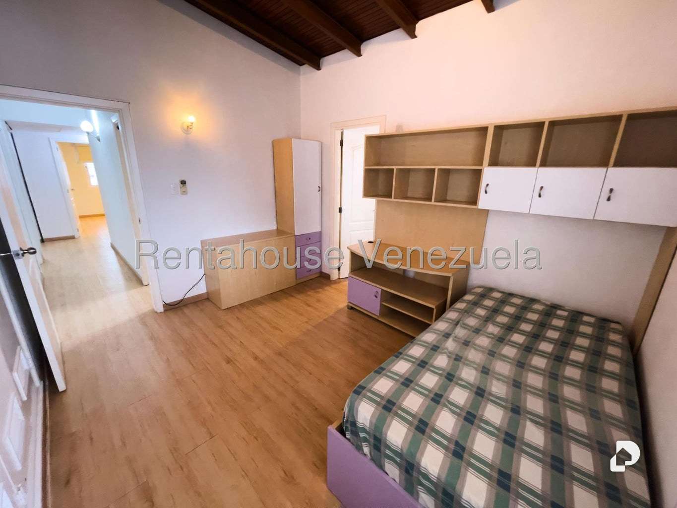 Casa en Santa Paula, Caracas – 33