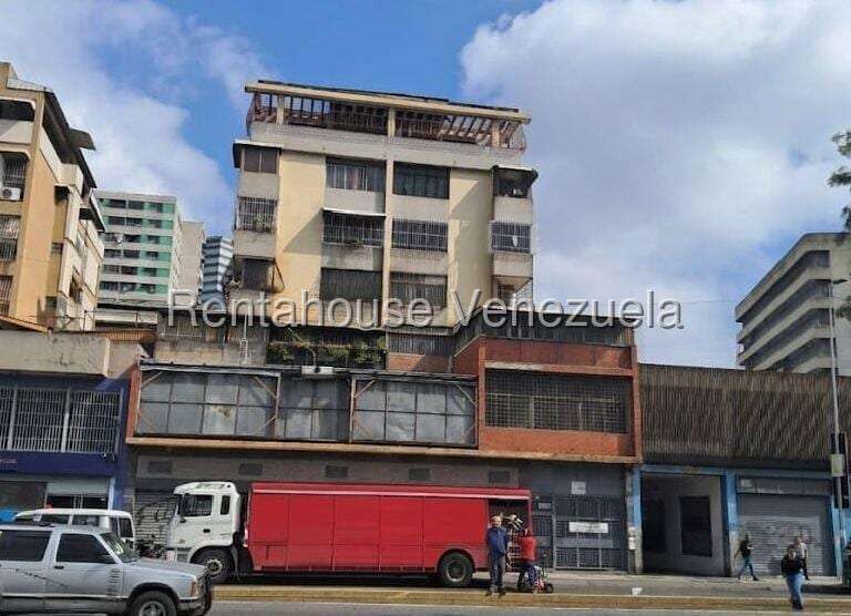 Apartment in San Martín, Caracas - 1