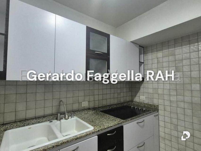 Apartamento en El Rosal, Caracas – 2
