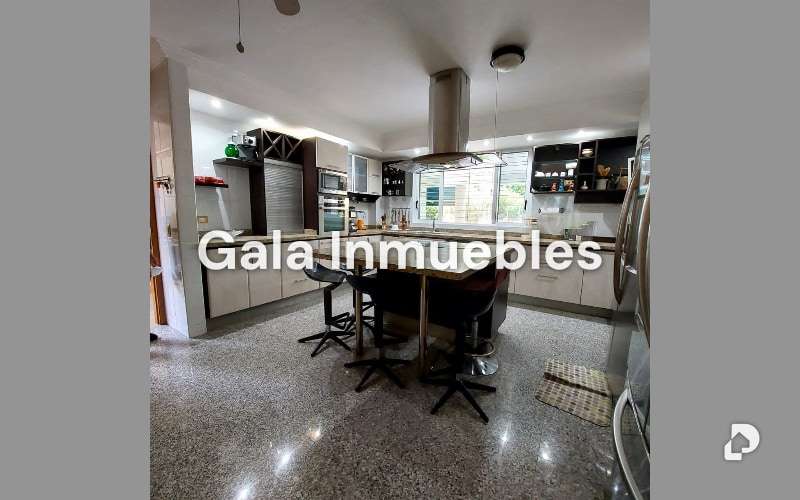 Casa en La Lagunita, Caracas – 19