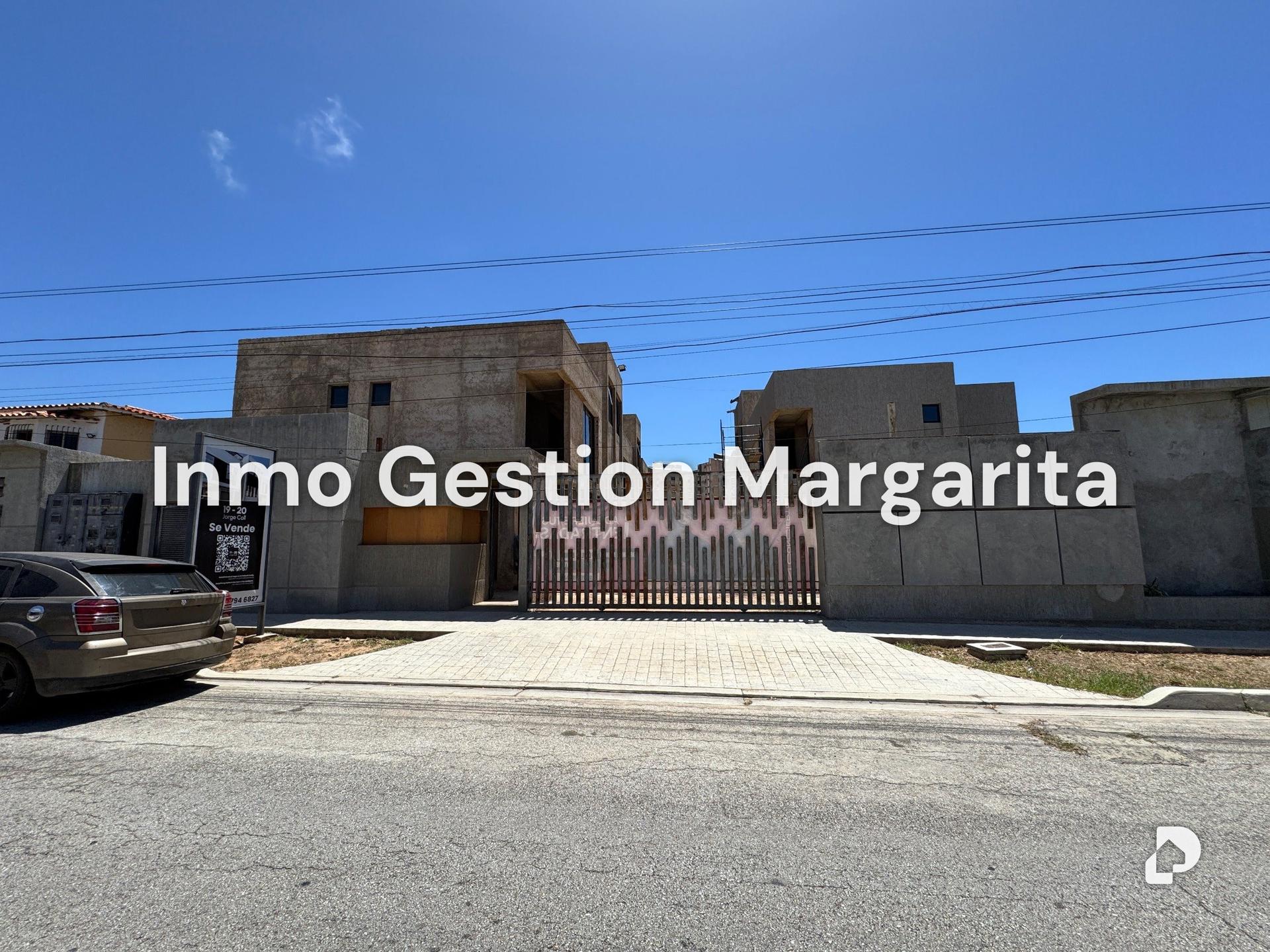 Townhouse en Jorge Coll, Pampatar – 1