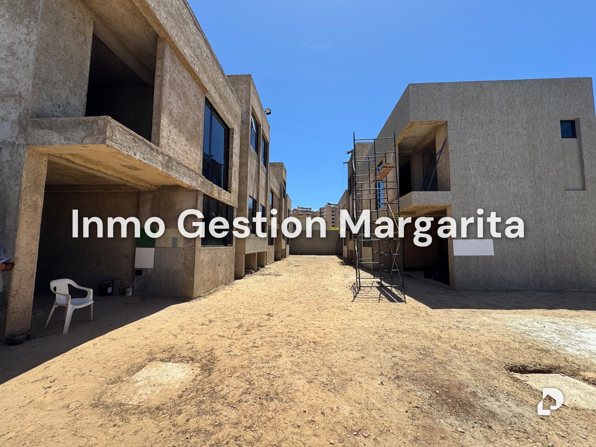 Townhouse en Jorge Coll, Pampatar – 3