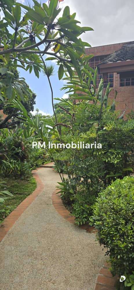 Casa en Colinas de Tamanaco, Caracas – 17