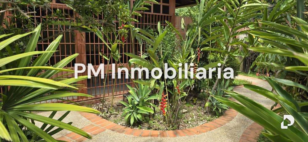 Casa en Colinas de Tamanaco, Caracas – 23