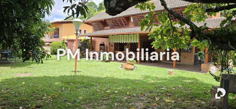 Casa en Colinas de Tamanaco, Caracas – 18