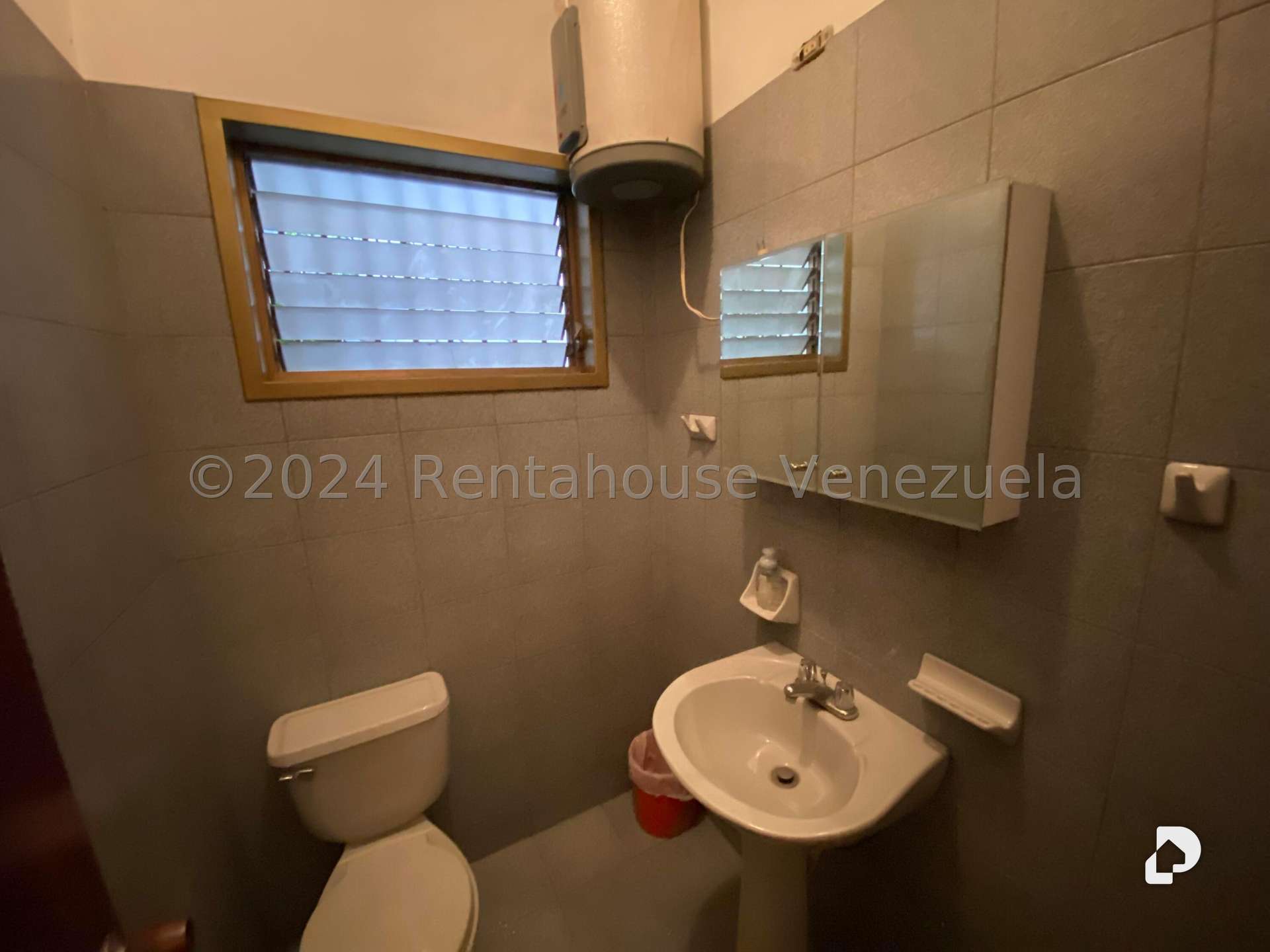 Edificio en Valle Abajo, Caracas – 14