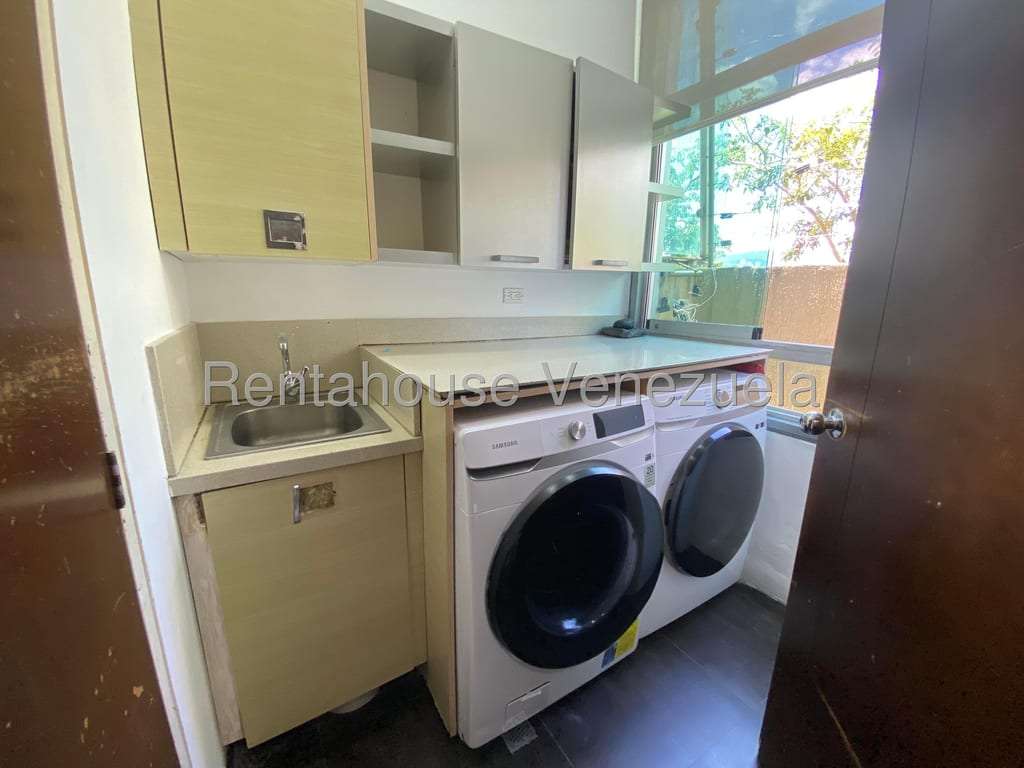 Apartamento en Las Mesetas de Santa Rosa de Lima, Caracas