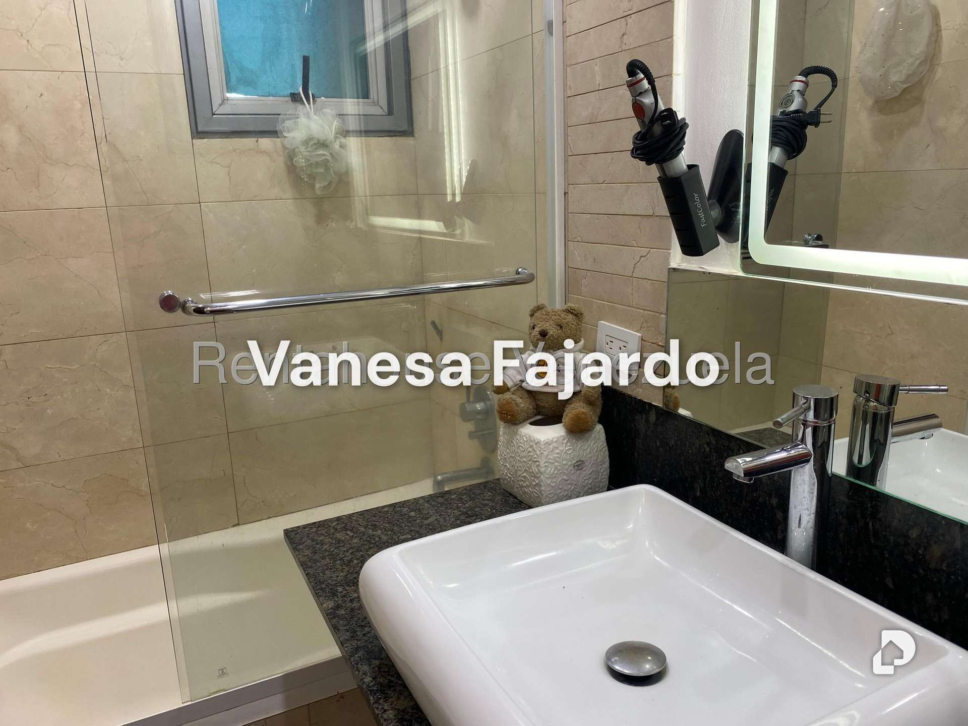 Apartamento en Las Mesetas de Santa Rosa de Lima, Caracas – 18