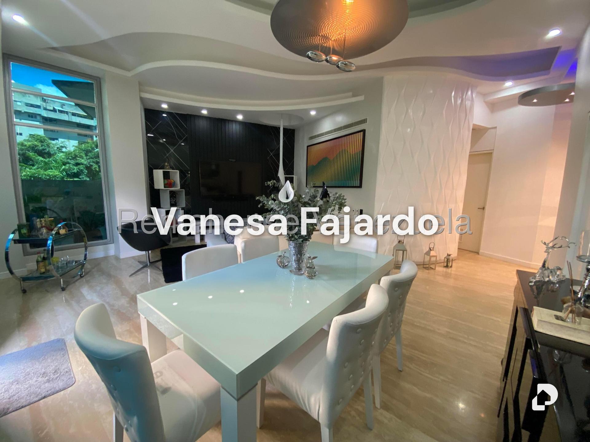 Apartamento en Las Mesetas de Santa Rosa de Lima, Caracas – 1
