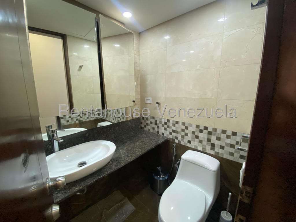 Apartamento en Las Mesetas de Santa Rosa de Lima, Caracas