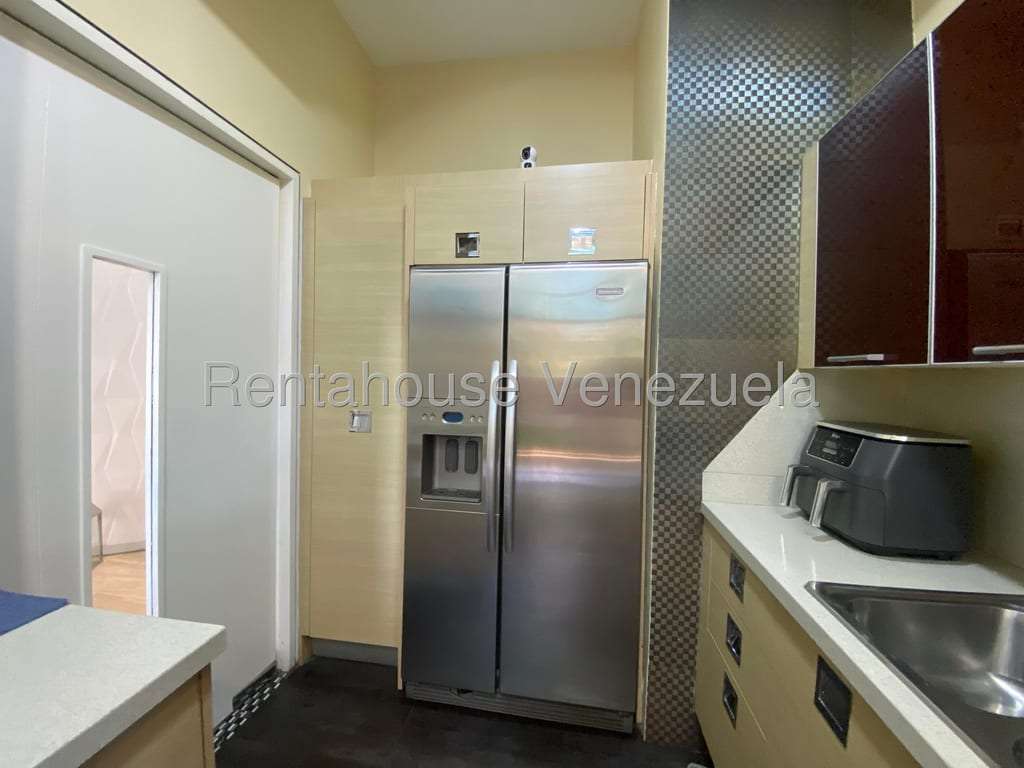 Apartamento en Las Mesetas de Santa Rosa de Lima, Caracas