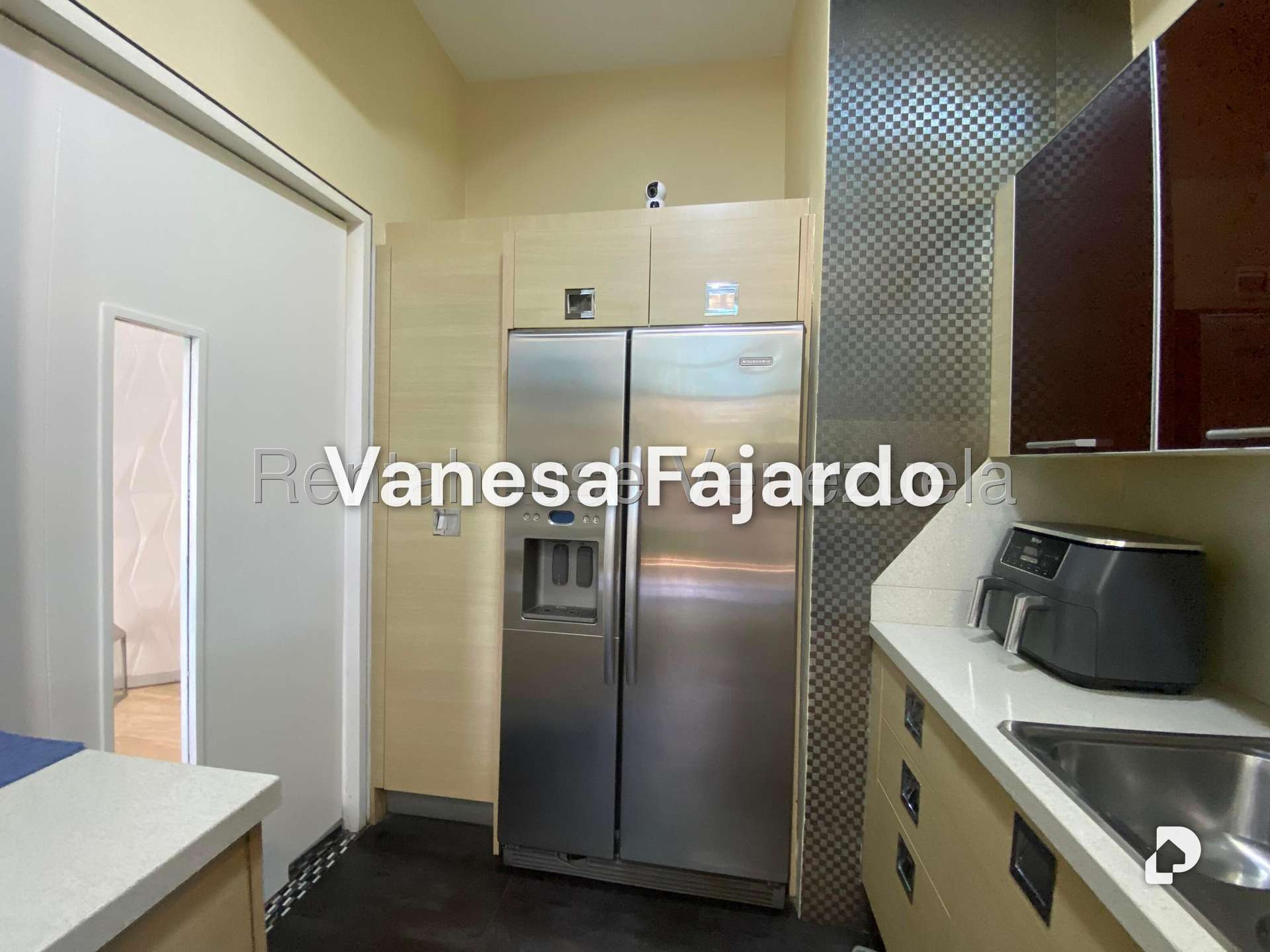 Apartamento en Las Mesetas de Santa Rosa de Lima, Caracas – 28
