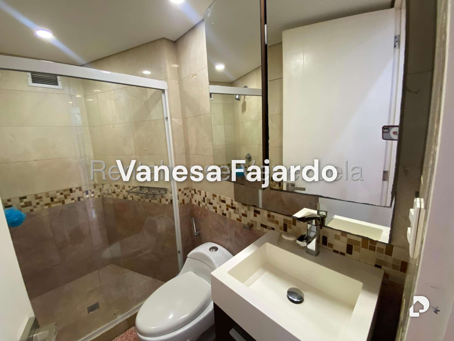 Apartamento en Las Mesetas de Santa Rosa de Lima, Caracas – 5