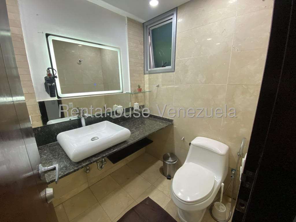 Apartamento en Las Mesetas de Santa Rosa de Lima, Caracas