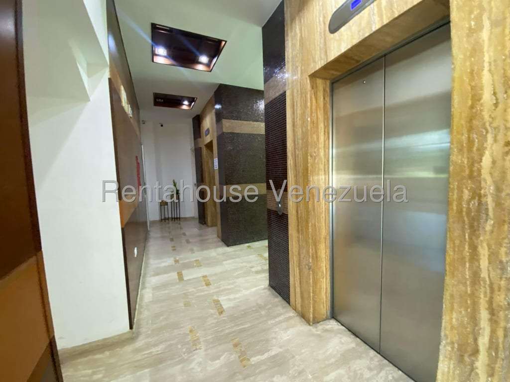Apartamento en Las Mesetas de Santa Rosa de Lima, Caracas