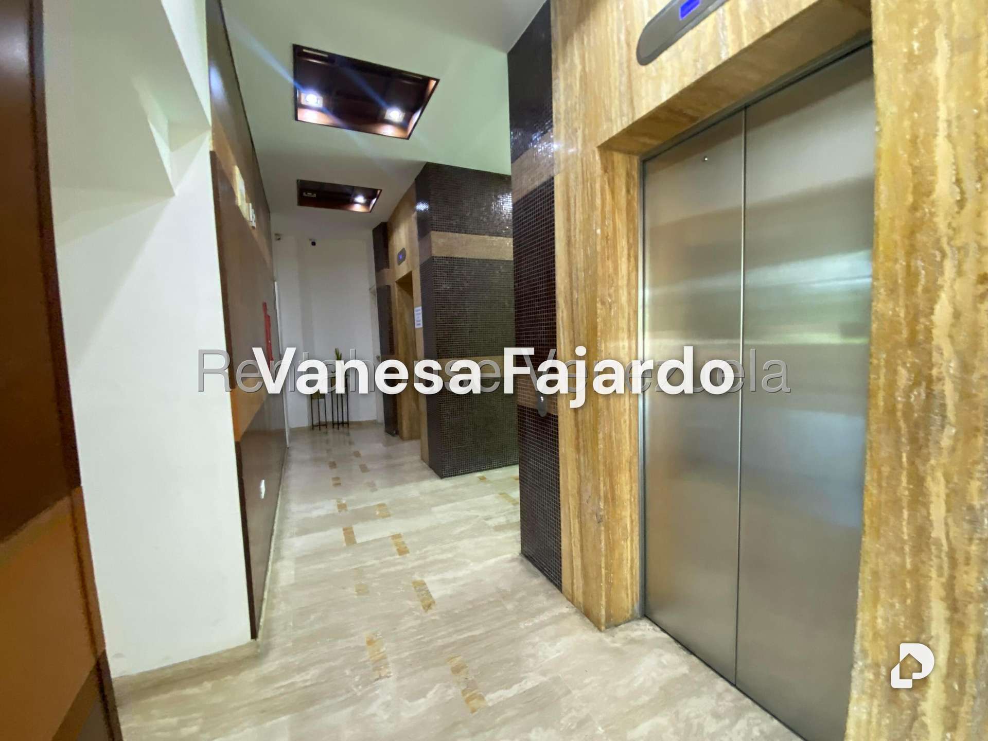 Apartamento en Las Mesetas de Santa Rosa de Lima, Caracas – 20