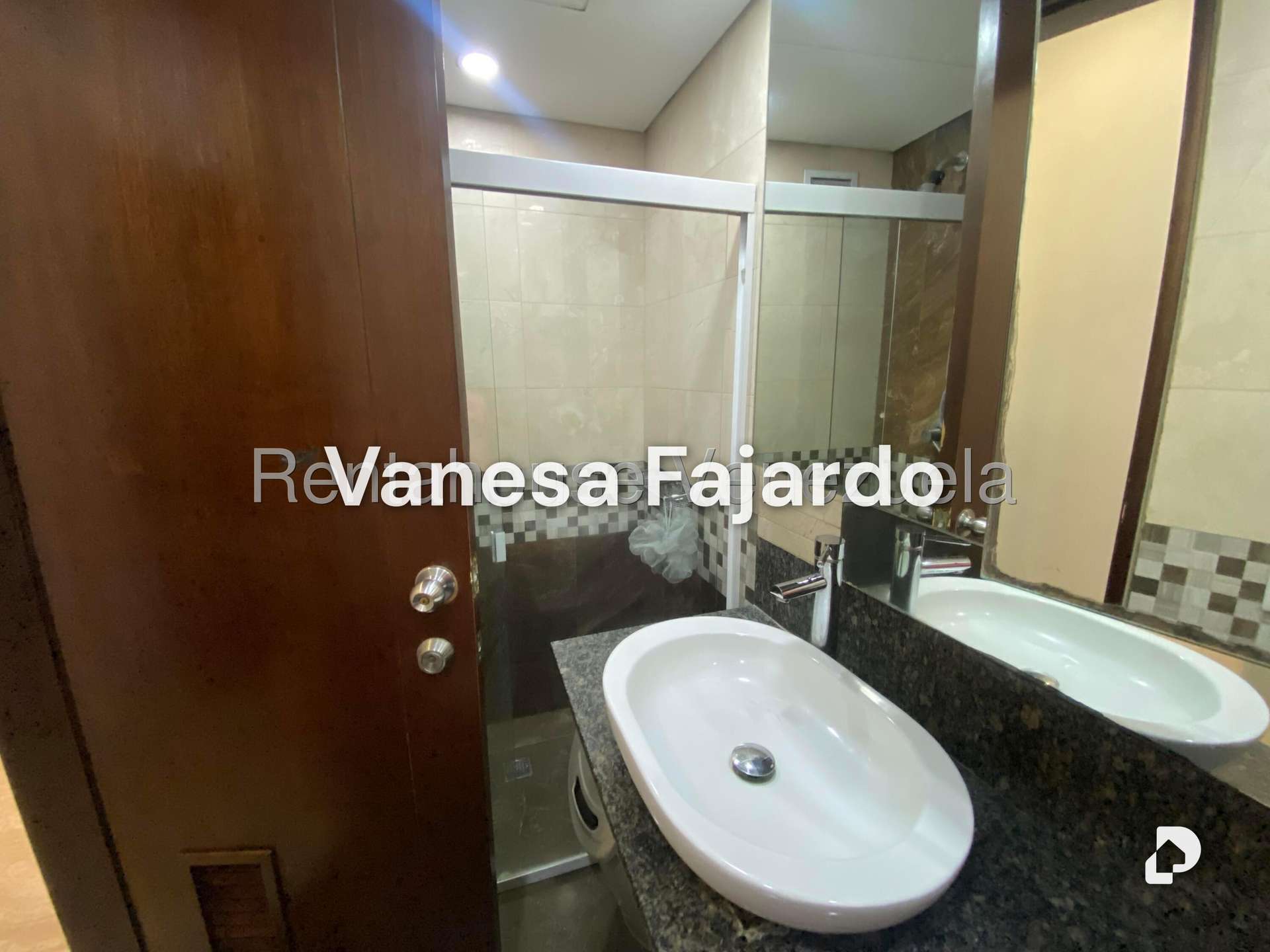 Apartamento en Las Mesetas de Santa Rosa de Lima, Caracas – 11