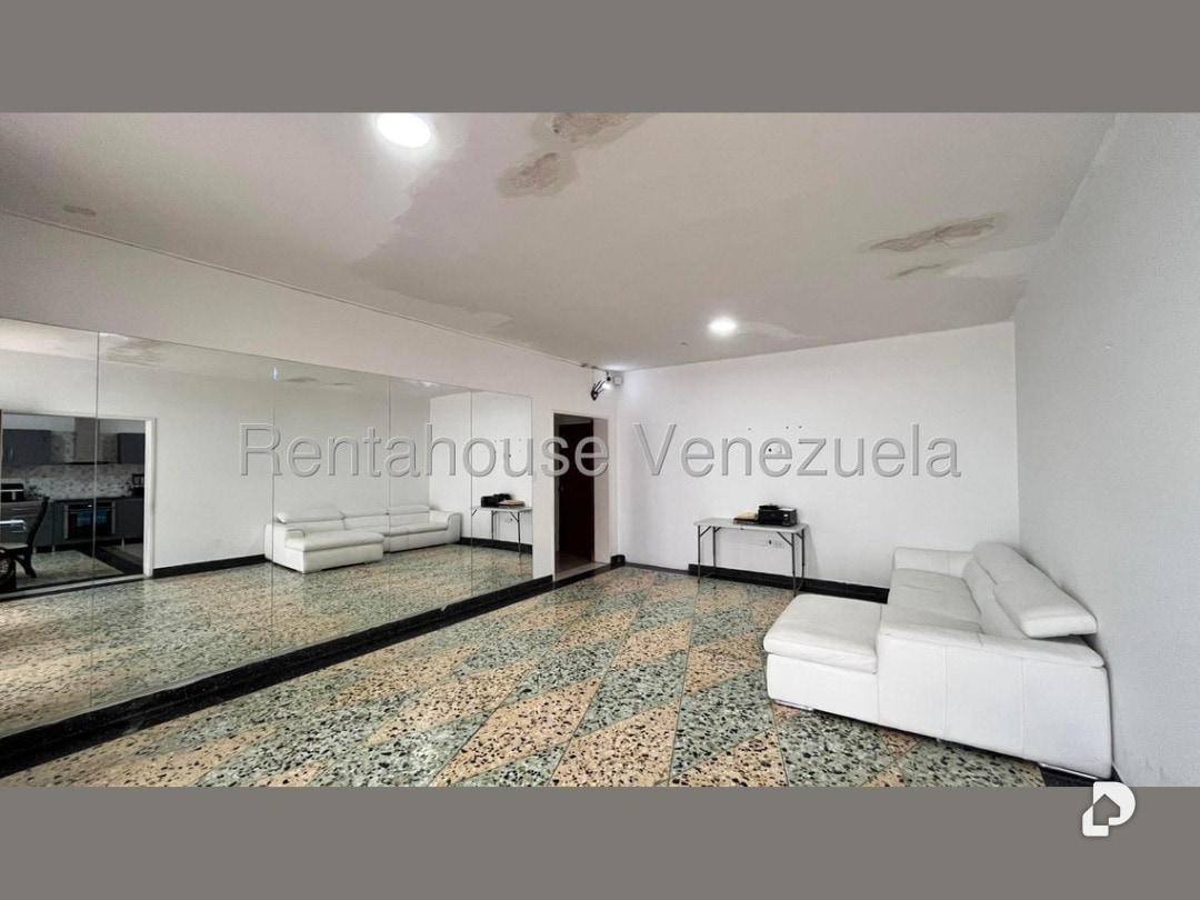 Casa en San Miguel, Maracay – 3