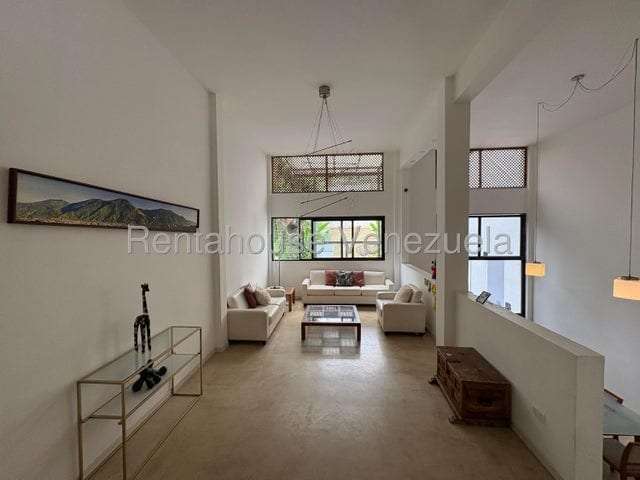 Casa en Lomas De La Trinidad, Caracas