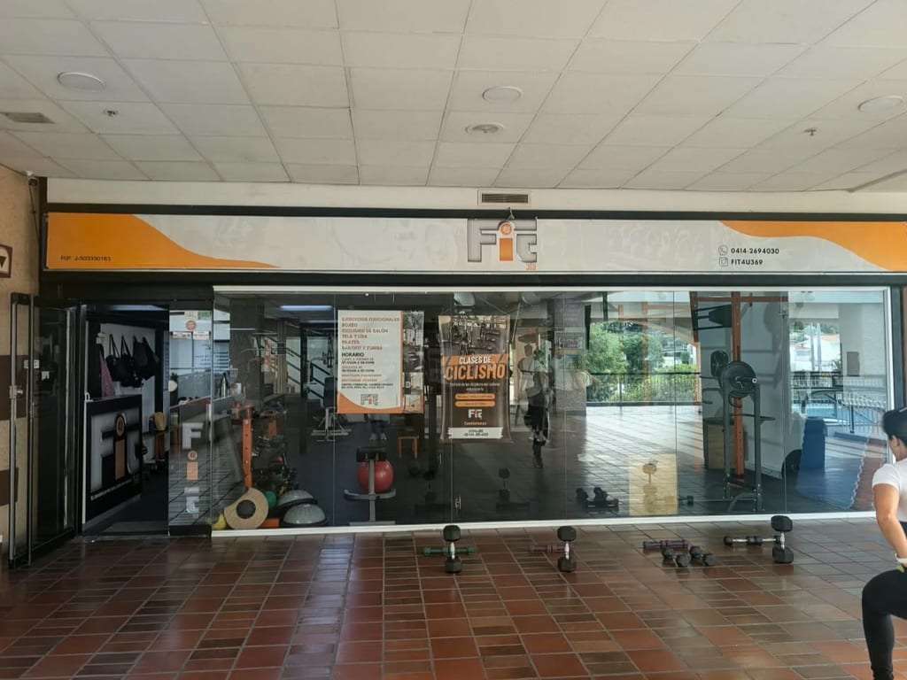 Local comercial en Prados del Este, Caracas - 1