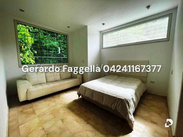 Casa en Alto Prado, Caracas – 14