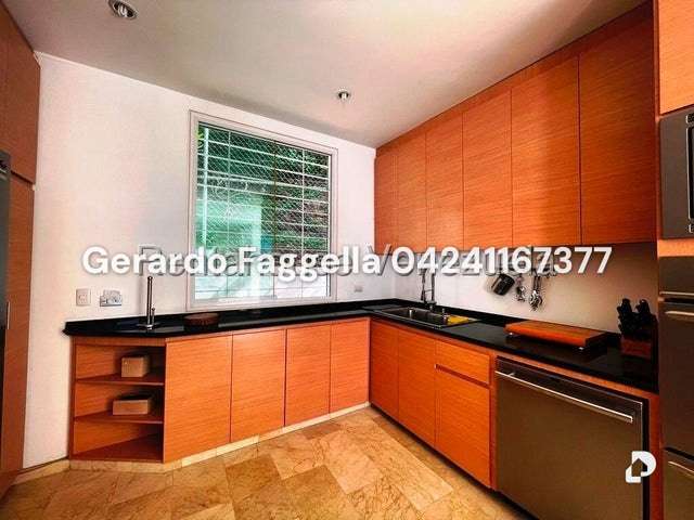 Casa en Alto Prado, Caracas – 9