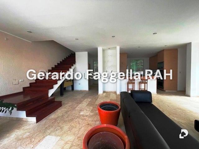 Casa en Alto Prado, Caracas – 3