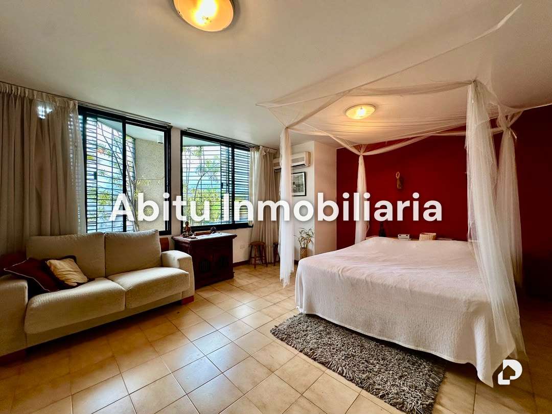 Casa en Los Naranjos, Caracas – 12