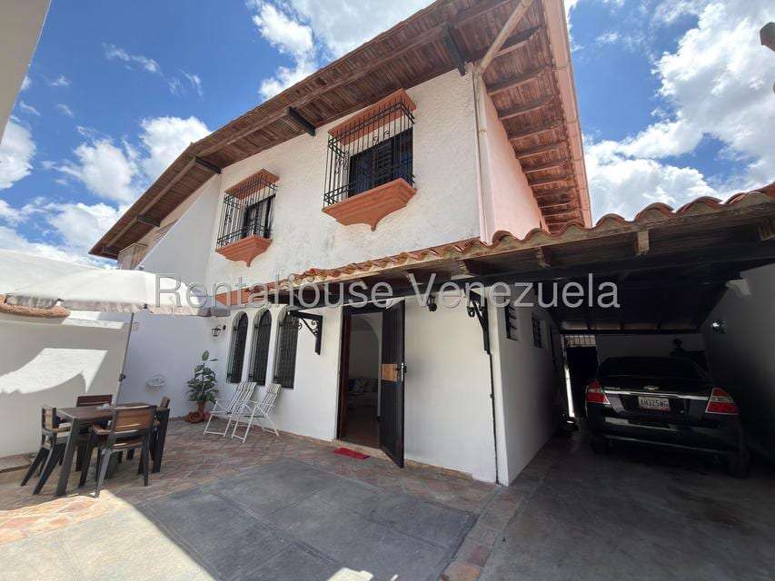 Casa en Alto Prado, Caracas - 1