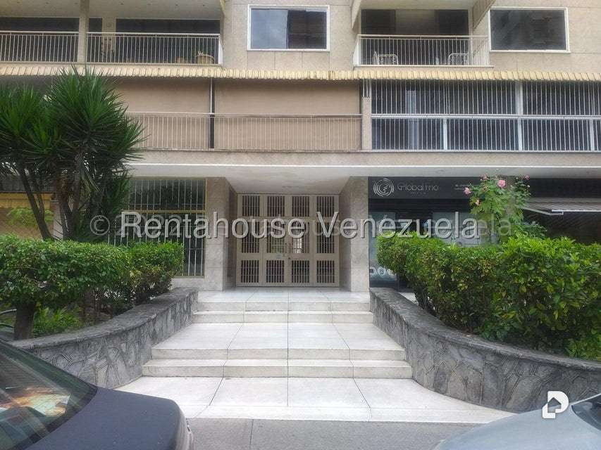 Apartamento en Los Palos Grandes, Caracas – 1
