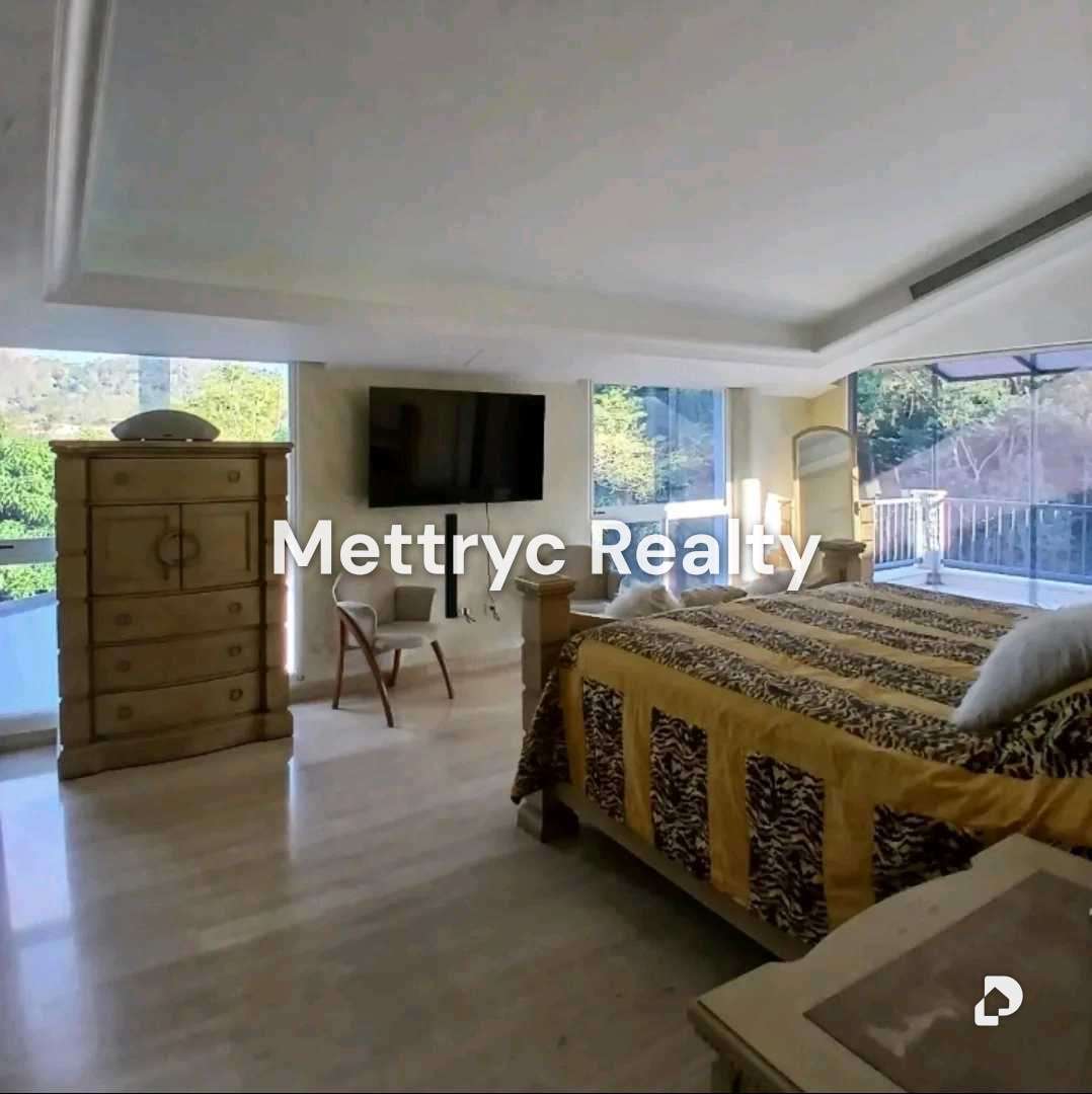 House in Altos de Guataparo, Valencia – 8