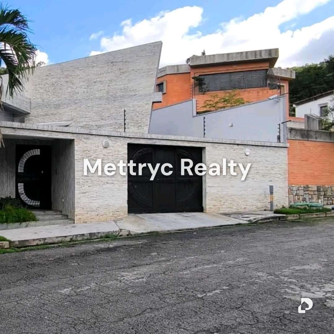 House in Altos de Guataparo, Valencia – 1