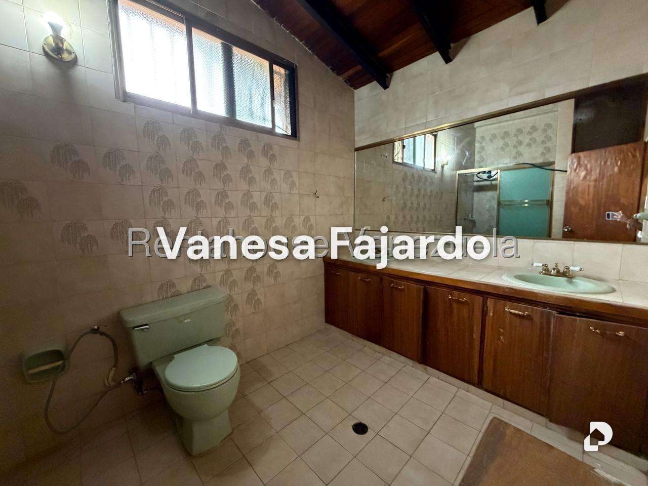 Casa en Colinas de Bello Monte, Caracas – 15